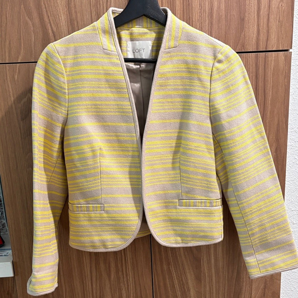 Ann Taylor LOFT Yellow and Beige Striped Open-Front Blazer crop size 4